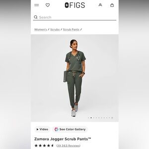 FIGS Women's Scrub Set